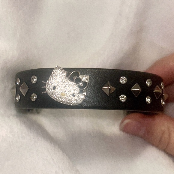 Swarvoski Hello kitty Sanrio goth Black leather Studded Bracelet - Picture 2 of 7